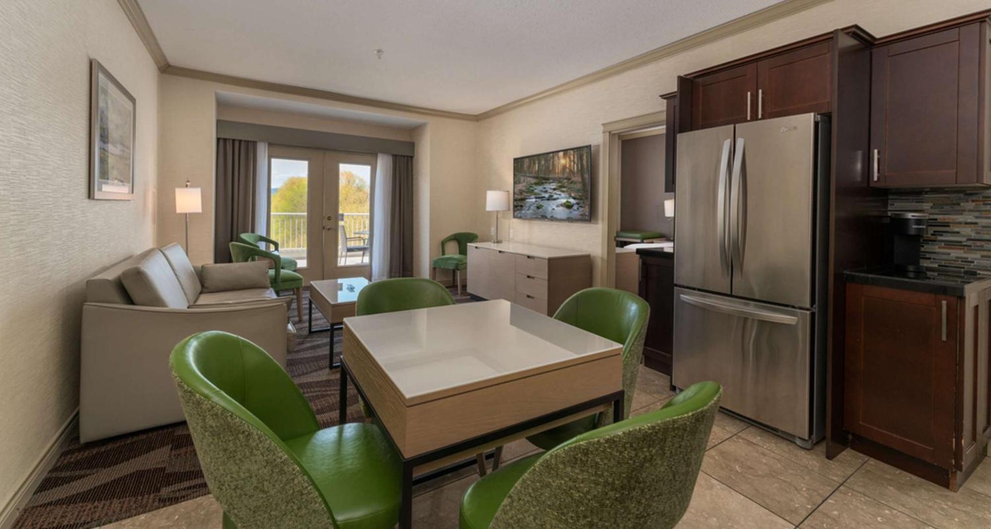 Prestige Harbourfront Resort, Worldhotels Luxury Salmon Arm Exterior foto