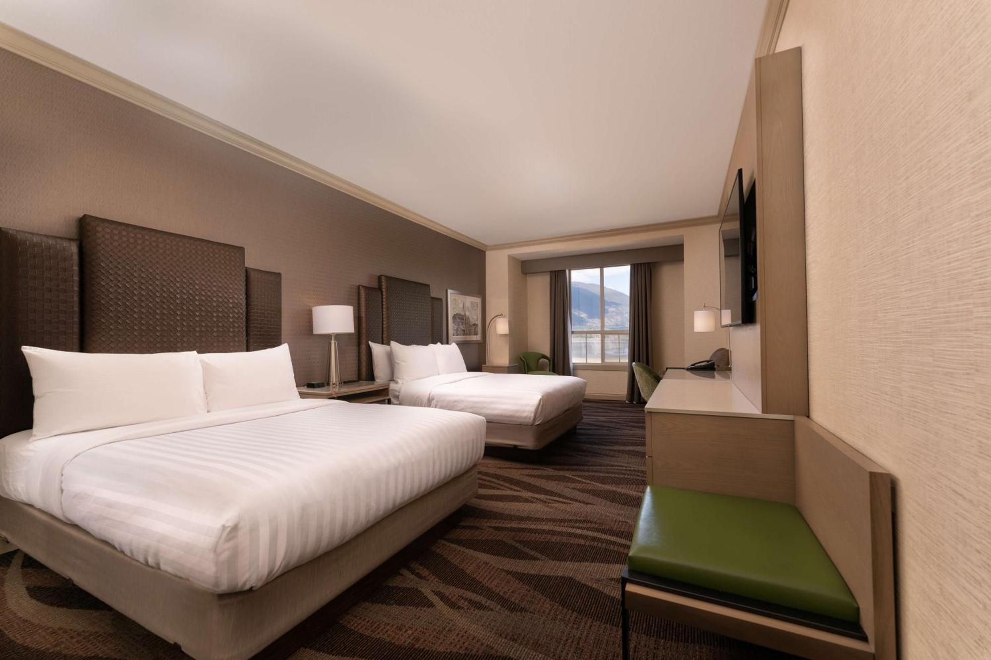 Prestige Harbourfront Resort, Worldhotels Luxury Salmon Arm Exterior foto